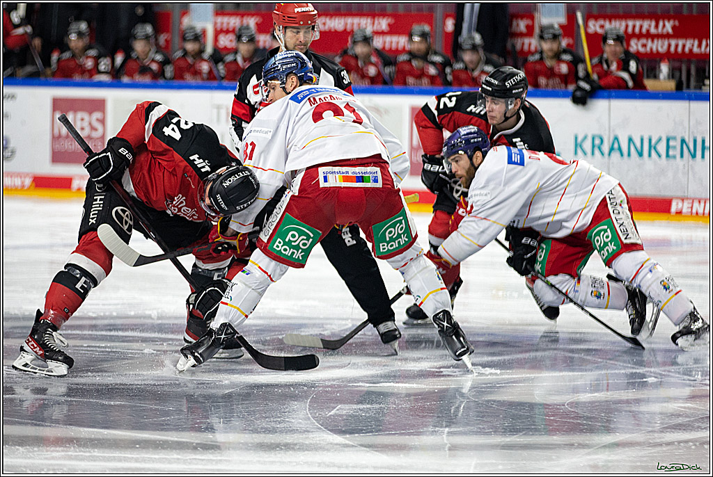 PENNY DEL; Koelner Haie- Duesseldorfer EG; Koeln, 16.01.2022